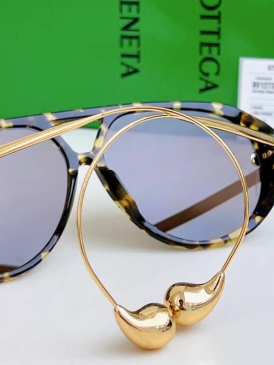 Bottega Veneta Tortoiseshell Frame Sunglasses - With Original Case main image 6
